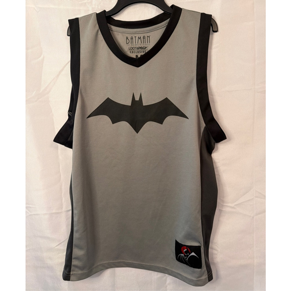 Lootwear Other - Batman DC The Animated Series Bruce Wayne 25 Basketball Jersey Loot Wear Medium